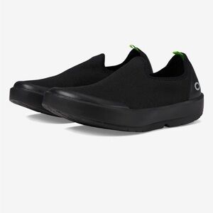 NWT OOFOS- OOmg Low eeZee Black Size 7